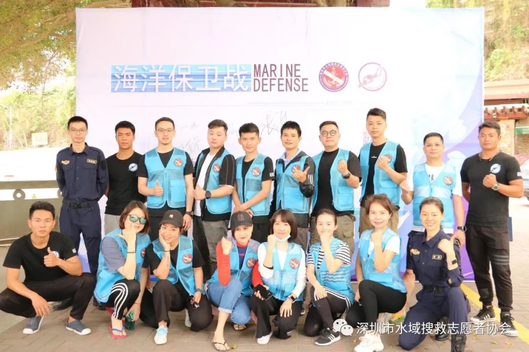 在南澳巴厘岛海域展开了一场打击海洋垃圾的海底“歼灭战”